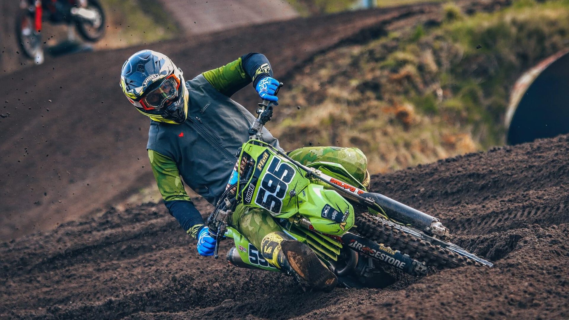 5 Technik-Tipps für bessere Kurventechnik im Motocross